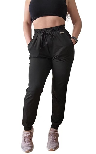 帶口袋的黑色慢跑褲